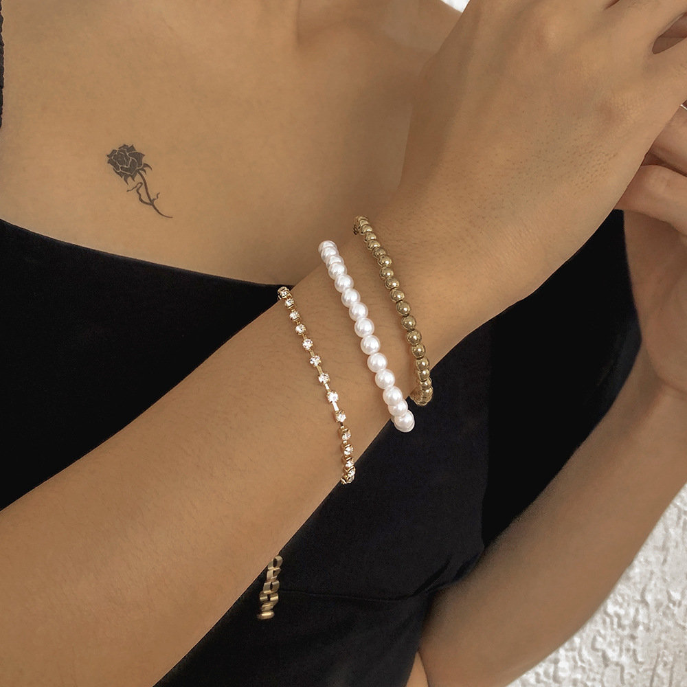 European And American Jewelry Simple Alloy Bracelet Imitation Pearl Retro Jewelry 3-piece Set display picture 2