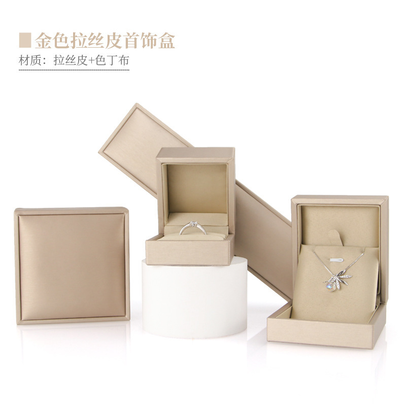 Caja de joyería de PU cepillado, exquisita caja para anillos, pendientes y colgantes, caja de embalaje para pulseras y collares al por mayor image 16