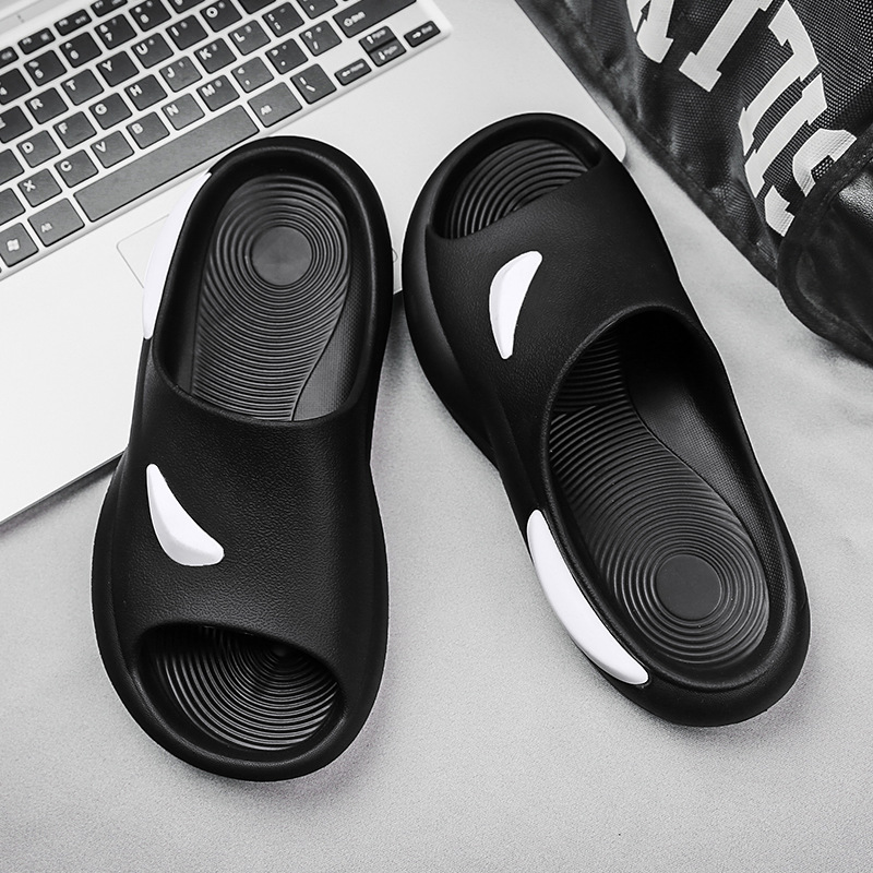 Zapatillas para hombres versátiles nuevas zapatillas de verano para pisar mierda sensación de zapatillas casuales zapatillas suaves