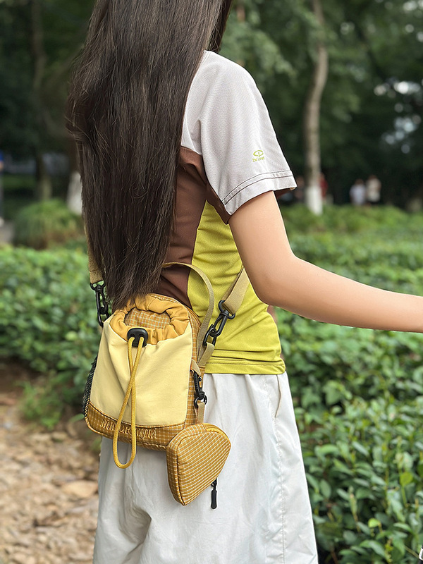 日系简约便携单肩包女2025新款轻便手提贝壳包户外休闲尼龙斜挎包|undefined