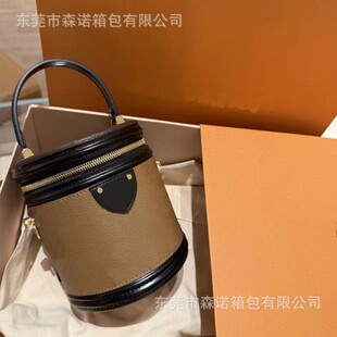 ����Ƥ�ϻ�����ʿcarryall�ϻ��lؔͰ�μ�б������ˮͰ��ȫ����