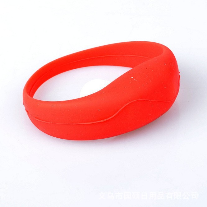 Pulseras luminosas controladas por voz Reunión Anual de Empresas Lotería Control de voz Respuesta Pulseras de teclas luminosas Concert Atmosfera de bar