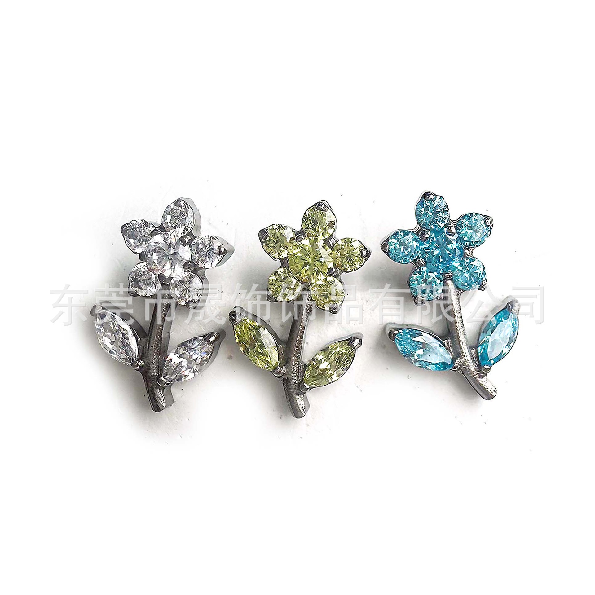 F136 Titanium Flower Ear Stud Studded Cubic Zirconia G23 Implant Grade Titanium 内牙 Labret Stud 人体 Piercing Jewelry Helix Cartilage Stud
