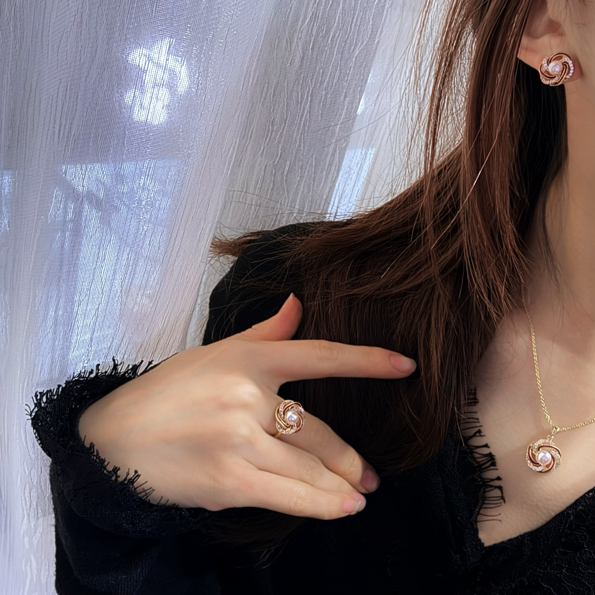 �����ɫ����������Ȼ��ˮ���������ָ��׹������װԴͷ����