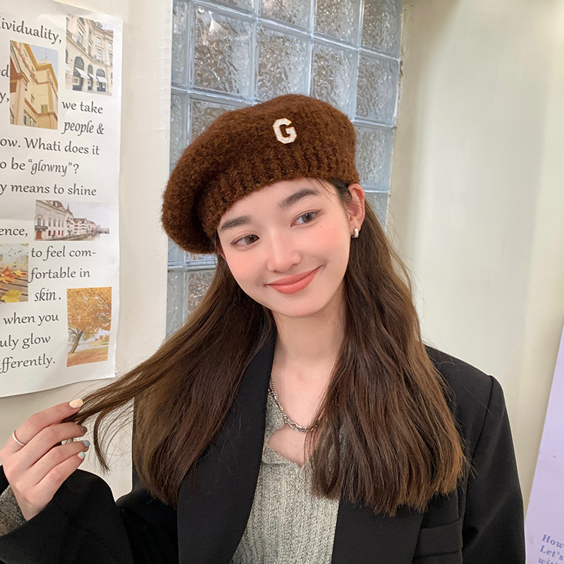 Neue japanische Plüsch-Malermütze, koreanische Version, modische und niedliche Strickmütze, Herbst und Winter, neue Damen-G-Label-warme Baskenmütze_voghion.com