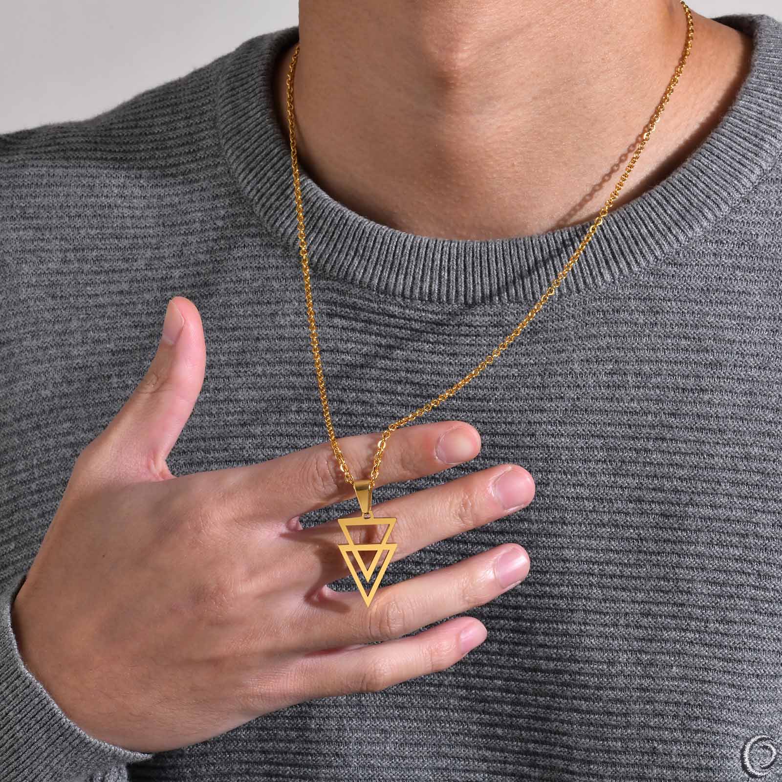 201 Stainless Steel Material Triangle, Solid Color Pattern Men'S Gender Hip-hop Punk Triangle Solid Color Stainless Steel Titanium Steel Pendant Necklace 1 Piece