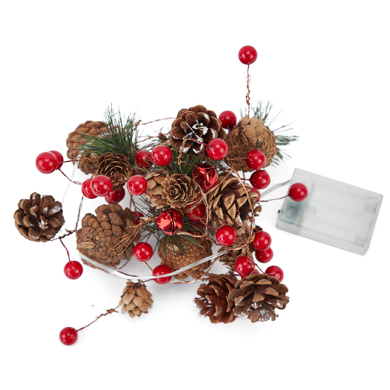 LED Navidad lámpara de cobre pin aguja de pino campana decoración de fruta roja lámpara cadena caja de baterías caña decoración interior