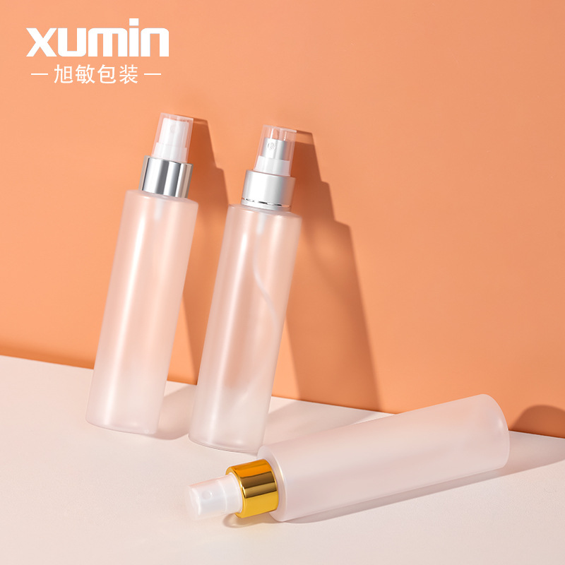 En stock 150ML botella de tóner de plástico para mascotas removedor de maquillaje botella de agua puro Rocío sub-embalaje botella de spray cosmético botella de spray esmerilado