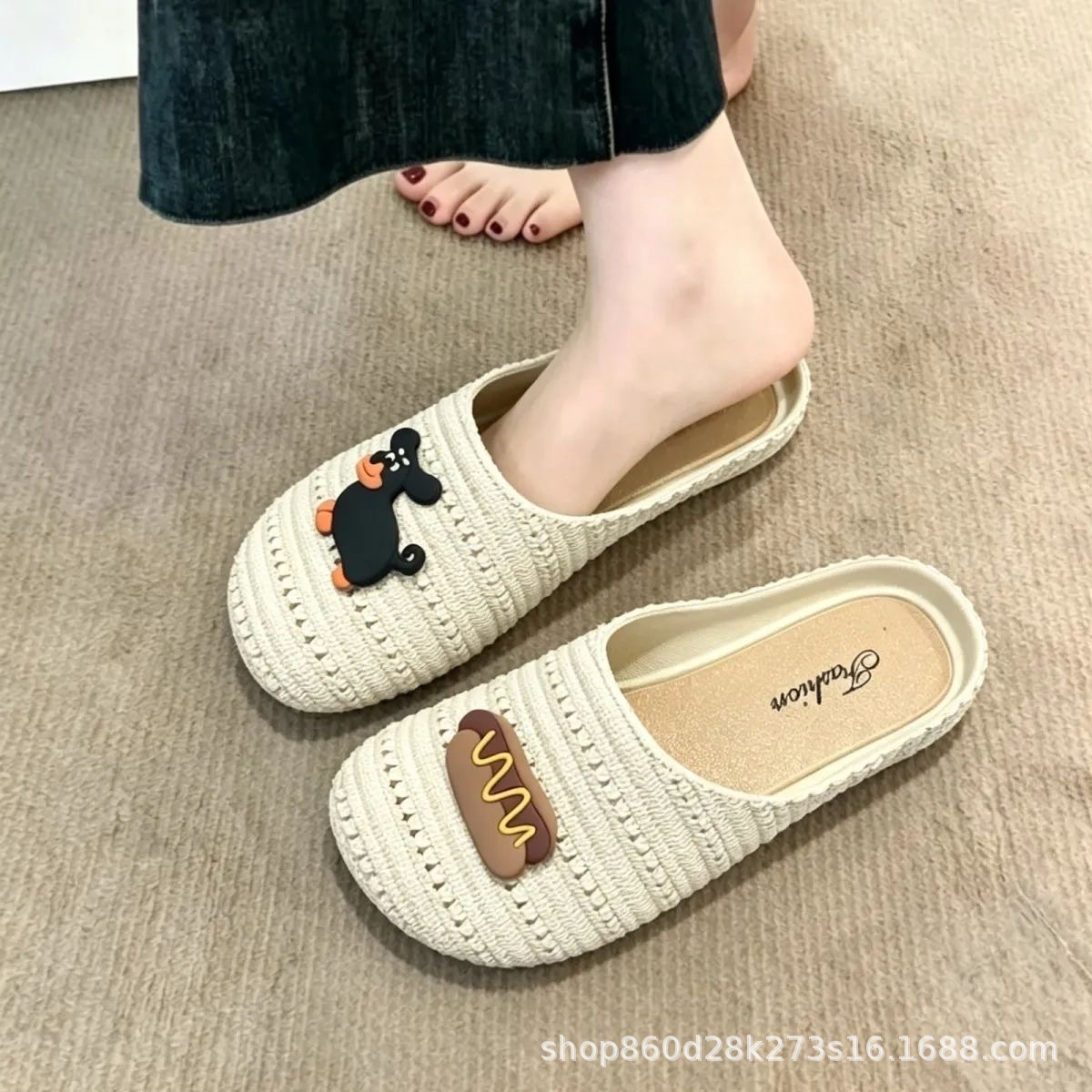 522 Dachshund-White