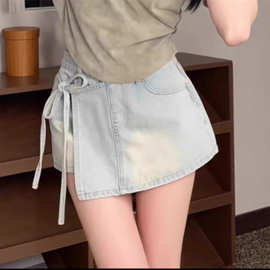 设计感牛仔短裙女浅色2026夏季新款绑带不规则半身裙A字包臀裙裤