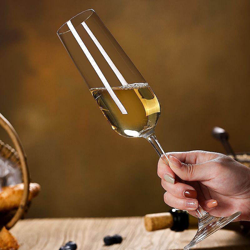 Estilo Europeo champán cristal Luz de lujo creativo cristal cóctel de vidrio 6 Unids traje restaurante copa de vino espumoso