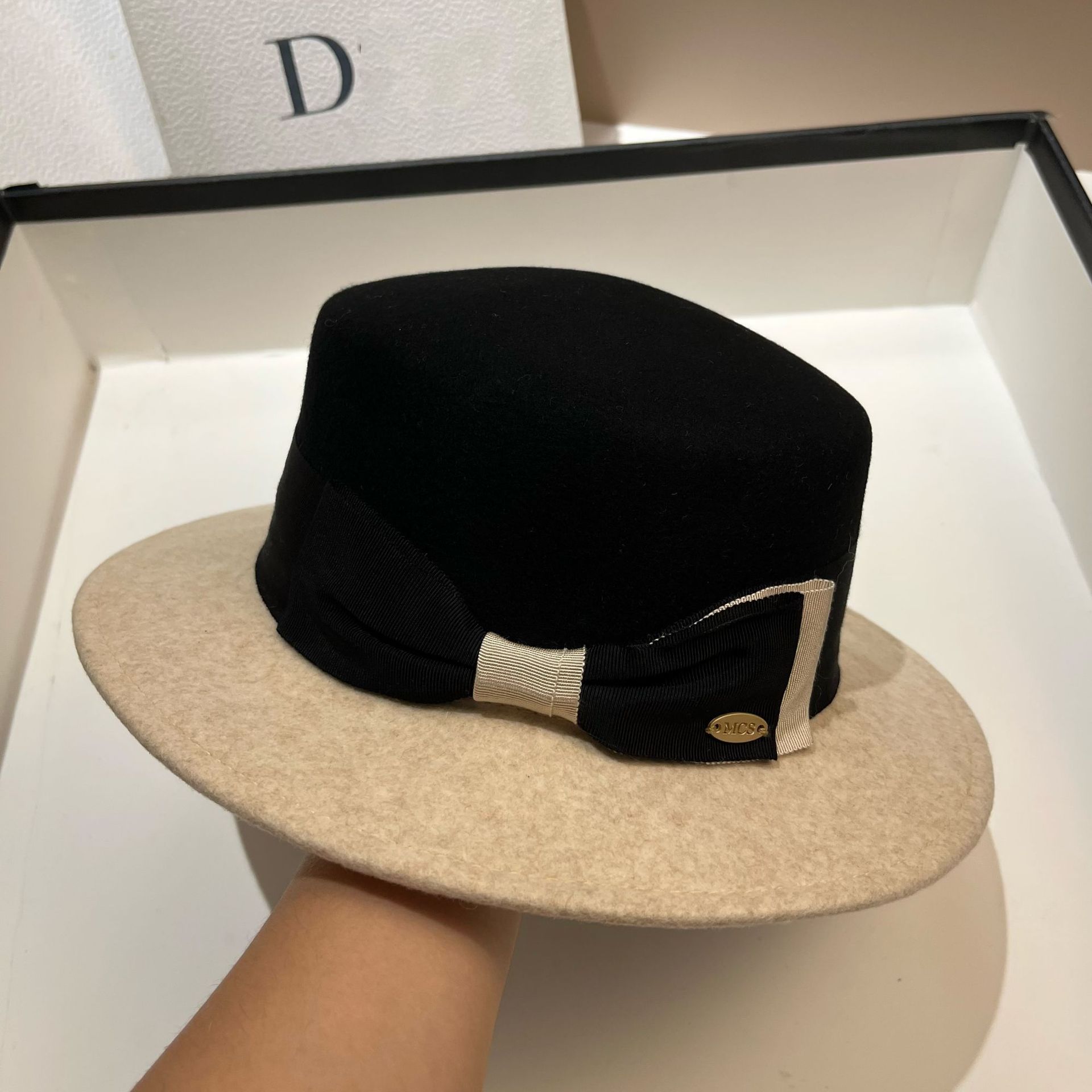 Chapeau haut de forme plat en pure laine de couleur contrastante avec nœud automne et hiver nouveau chapeau de célébrité Hepburn chapeau de jazz britannique_voghion.com