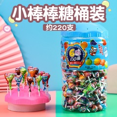 スナックは学生にフルーツキャンディーを奨励します。