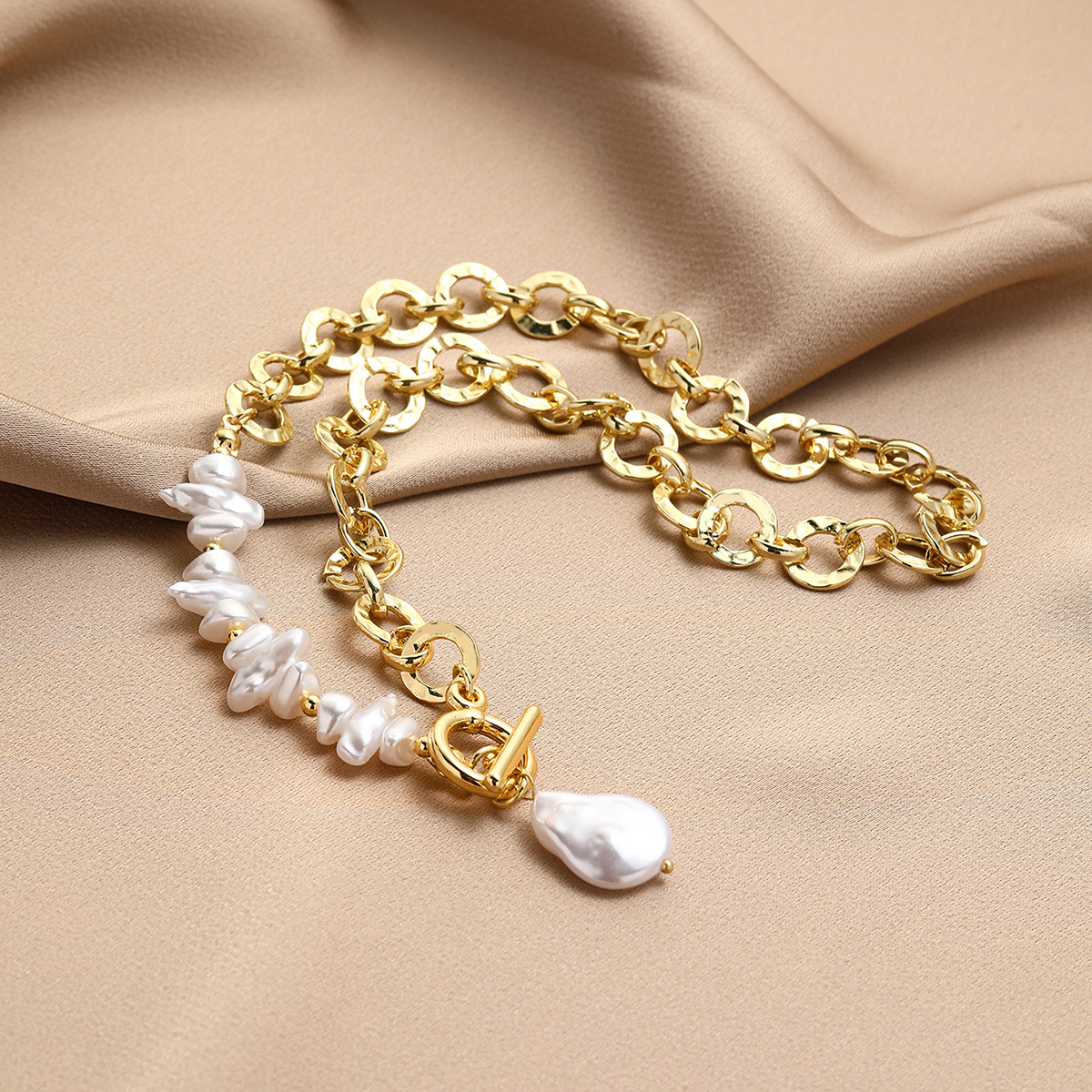 Simple Style Classic Style Solid Color Imitation Pearl Alloy Wholesale Necklace display picture 6