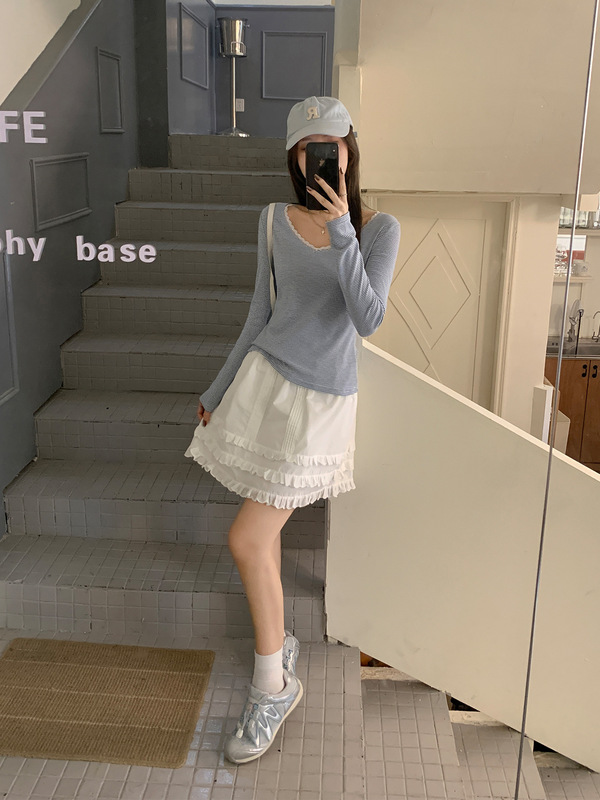 蓝白条纹蕾丝边露锁骨V领长袖T恤女秋季新款内搭打底衫修身上衣|undefined