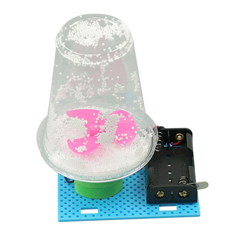 Static flying snow