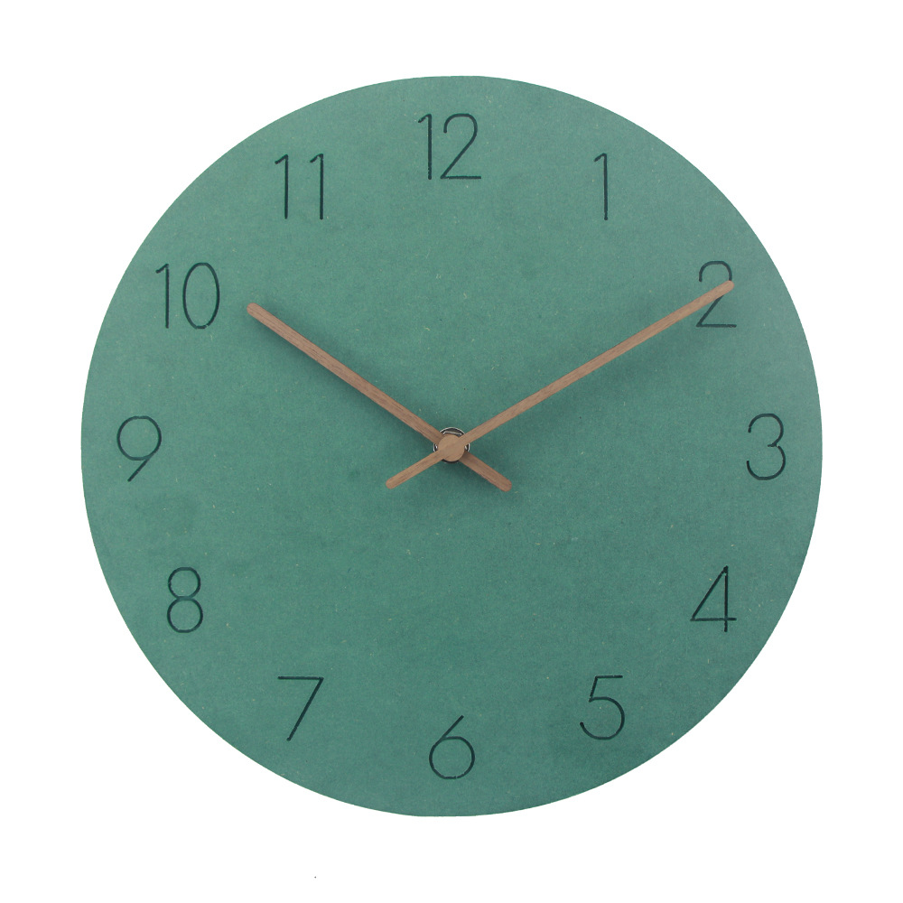 Reloj de estilo europeo del norte español extremadamente simple reloj de pared de madera reloj de madera sala de estar creativa reloj mudo Reloj de pared