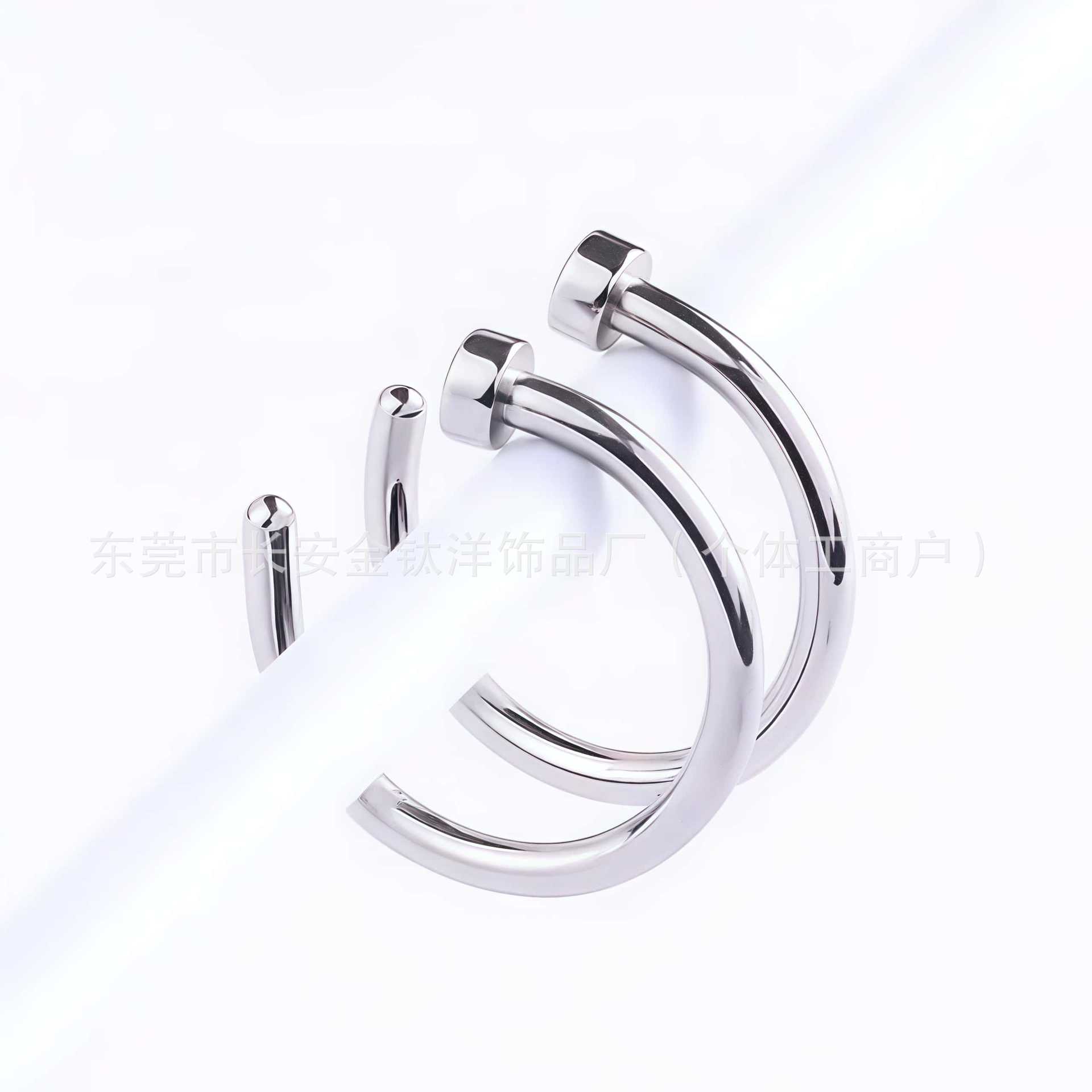Labret piercing jewelry detail image