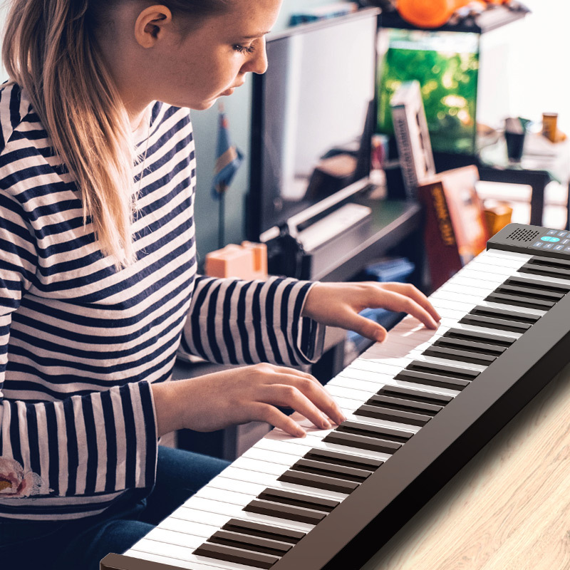 定制跨境61键力度电子钢琴 入门初学便捷式家用MIDI电子琴批发