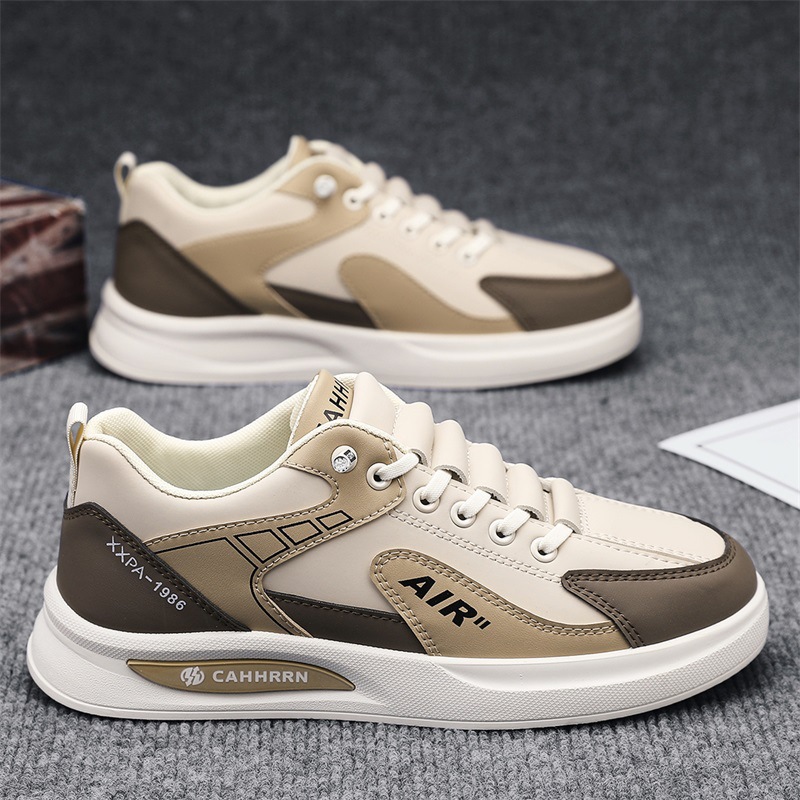 Zapatos de moda para estudiantes de skate de fondo plano de altura baja zapatos de hombre 2025 primavera nuevos zapatos de moda deportivos casuales de cuero para hombres