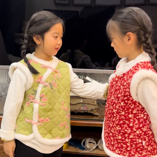 New Style Fleece National Style Vest for Girls and Babies 2024 Winter Chinese New Year Outfit, with Thicker Fleece and Thickening, Internet Trendy Backless Top