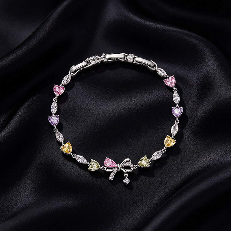 Pulsera Geométrica Circular con Dije de Cubo de Aleación de Cobre