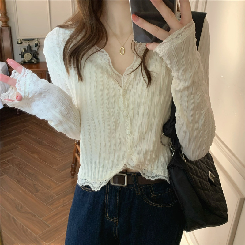 Thin Sunscreen V-neck Sweet Short Outer Shirt Spring and Summer Pure Desire Wind Outer Shawl Blouse Top Women's Ins