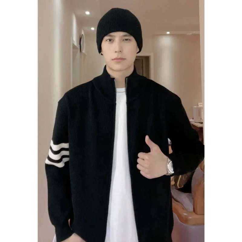 Свитер куртка мужская весна и осень новая корейская версия трехполосного свободного кардиган большого размера трикотажный дикий повседневный топ