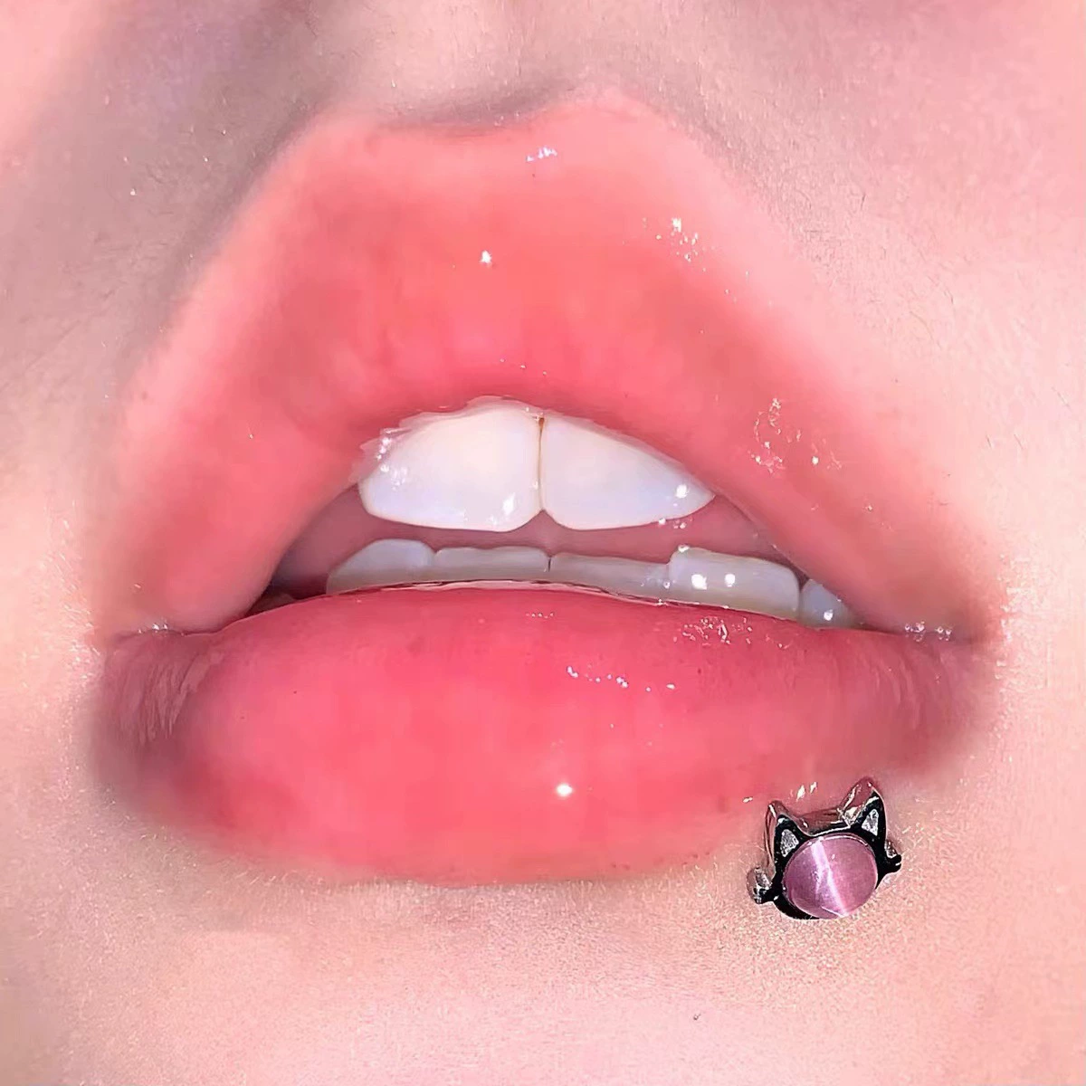 Cute lip piercing stainless steel, cat's eye, gradient