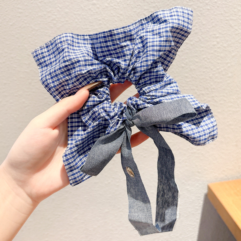 1 # Paño cuadrado a cuadros azul con lazo para el cabello