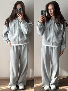 sports suit