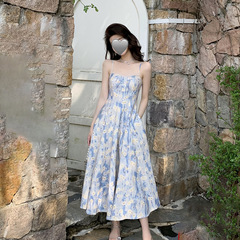 法式蓝色油画长裙海边度假沙滩裙碎花吊带连衣裙女夏高级感