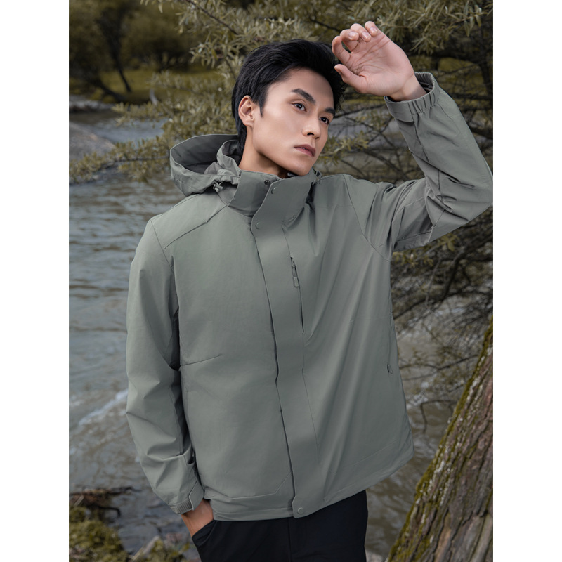 Ropa de asalto al aire libre para hombres de alto nivel otoño y invierno 3 - en - 1 ropa de montaña caliente a prueba de salpicaduras sin flúor nueva mujer