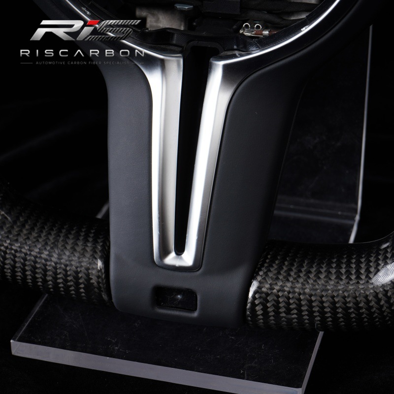 Compatible with BMW carbon fiber M logo flat-bottom steering wheel F30F10F11F15F16F20F25F18M3M5