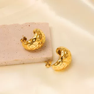 欧美Ins风不锈钢镀18k金钛钢金锤纹水滴形C形耳钉耳环耳饰