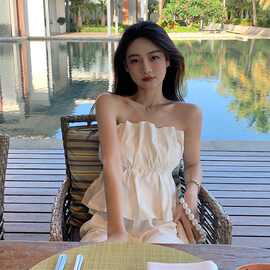 lou 白色抹胸外穿无肩带裹胸女2026新款夏季褶皱一字肩设计感上衣