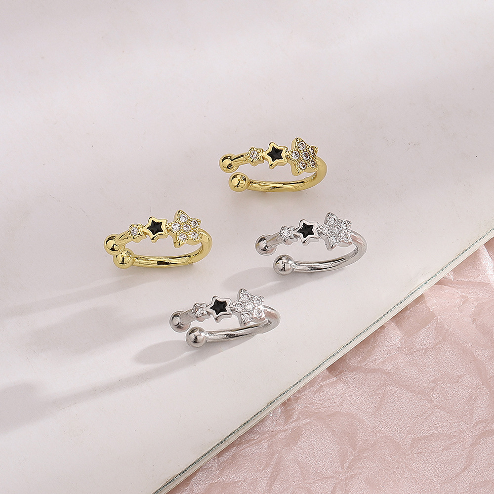Clip oreja estrella negra, epoxi, sin perforación, estilo ins, moda 2024