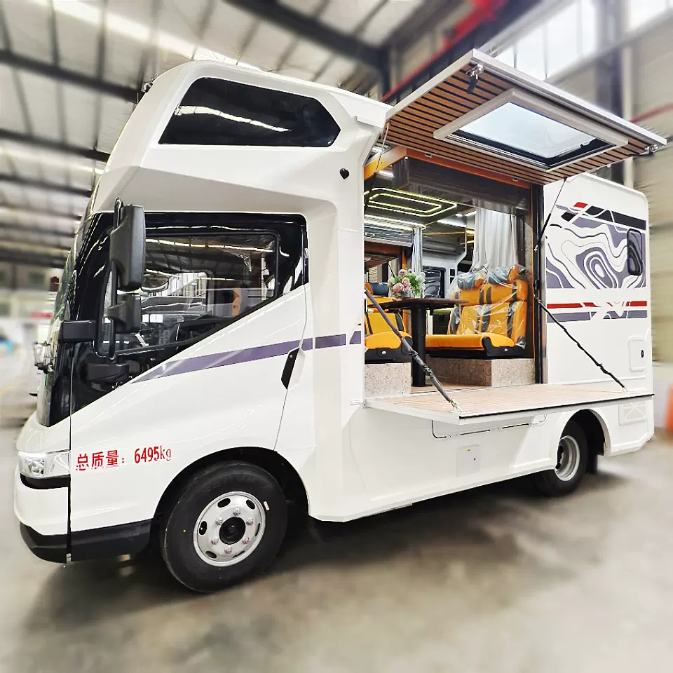 旅居汽车飞翼版T5 源头厂家定制房车汽油或电混合动力额定载客6人