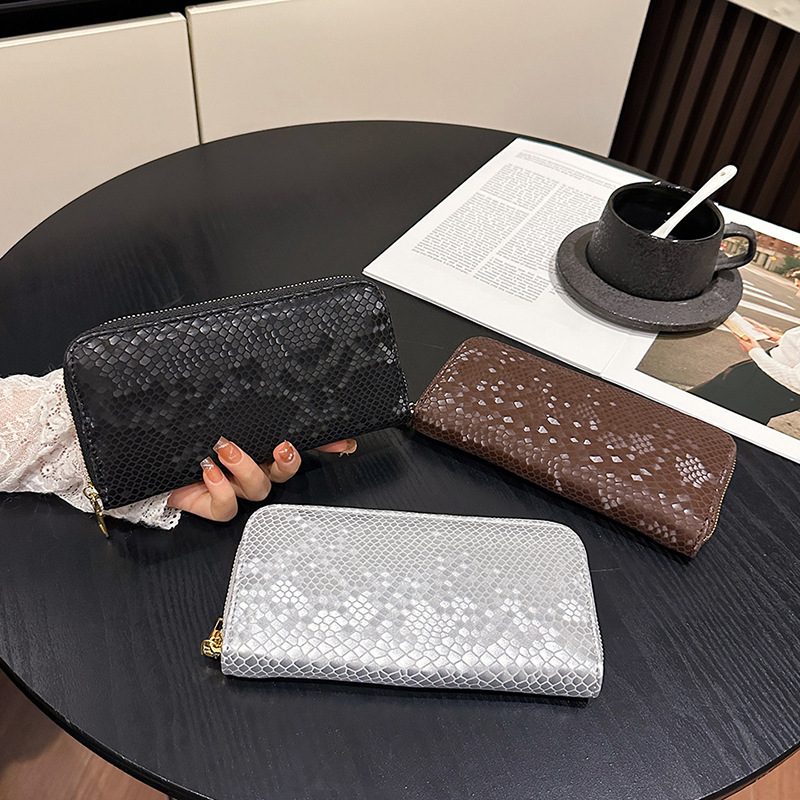 2025 New Snakeskin Long Zipper Wallet Multi-Card Design Large Capacity Clutch Fashionable Coin Purse 2025 New Snakeskin Long Zipper Wallet Multi-Card Design Large Capacity Clutch Fashionable Coin Purse