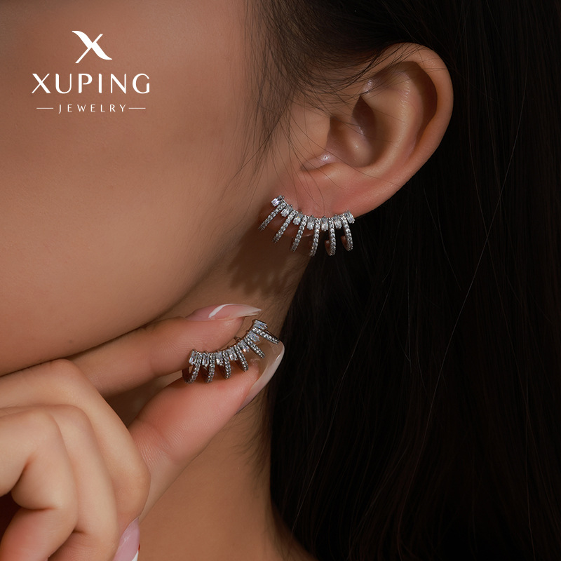 Xuping joyas geométricas de fantasía garra con perforación de aretes de diseño exagerado de moda nicho personalidad aretes para mujeres