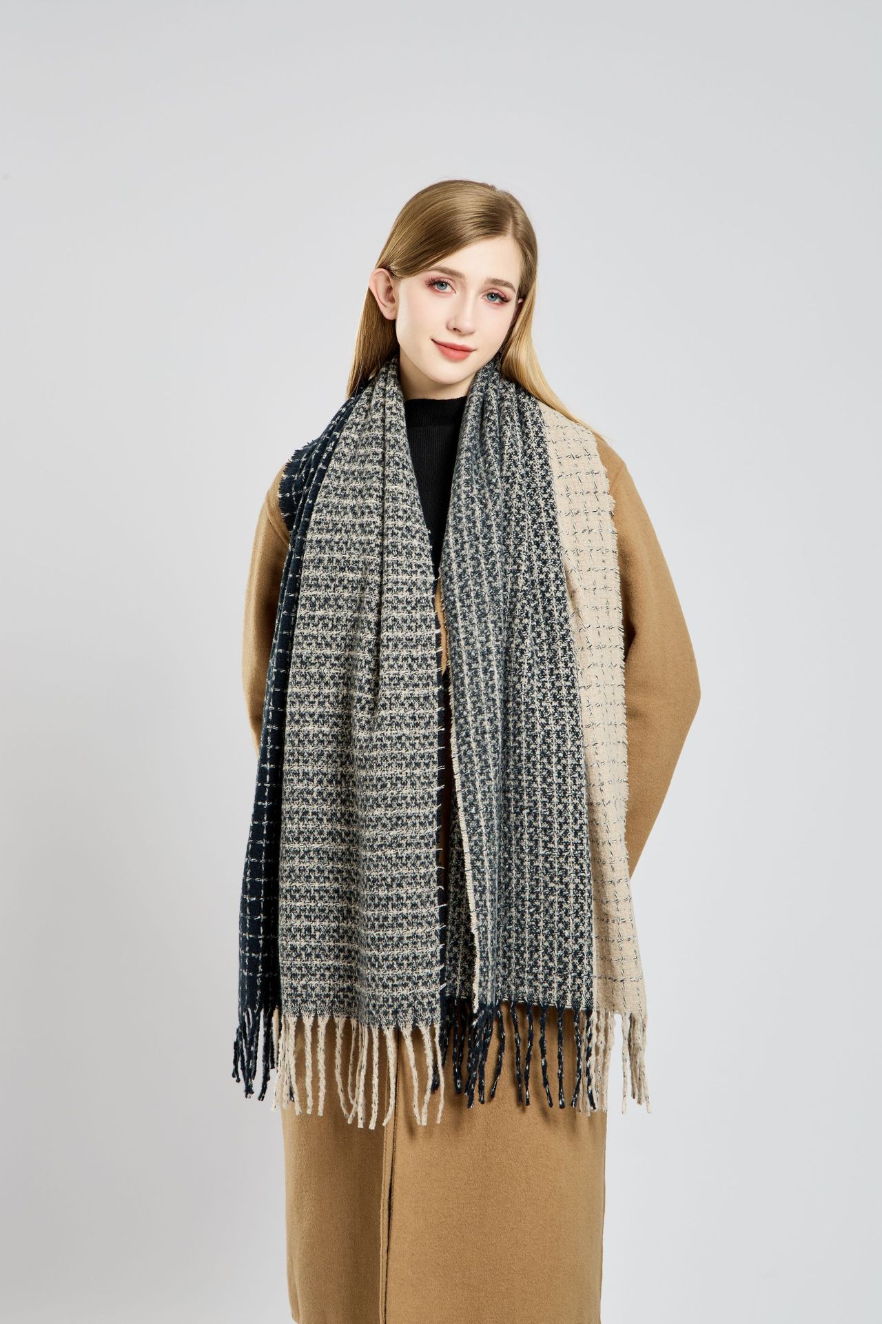 Mujeres Casual Color Sólido Poliéster Borla Bufanda display picture 3