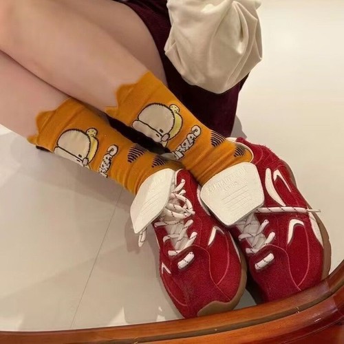 Autumn and winter cartoon Garfield Japanese cute socks girl stockings creative funny design pile socks mid-tube socks