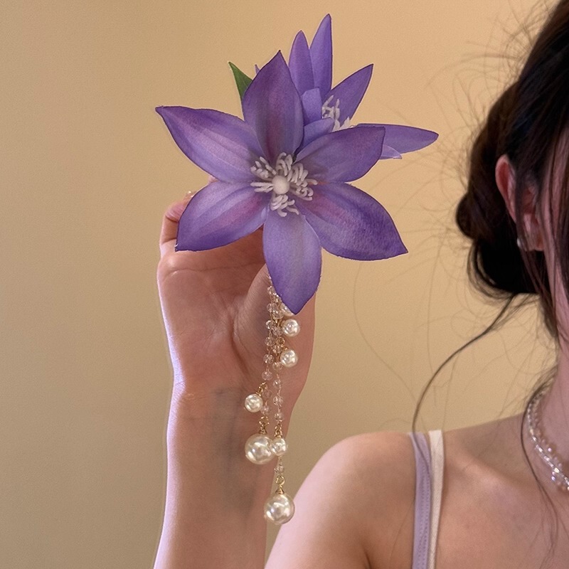 Gentle and Realistic Purple Cymbidium Flower Hairpin for Women, Pure and Alluring Temperament, Pearl Tassel Hair Accessory with a High-End Feel Gentle and Realistic Purple Cymbidium Flower Hairpin for Women, Pure and Alluring Temperament, Pearl Tassel Hair Accessory with a High-End Feel