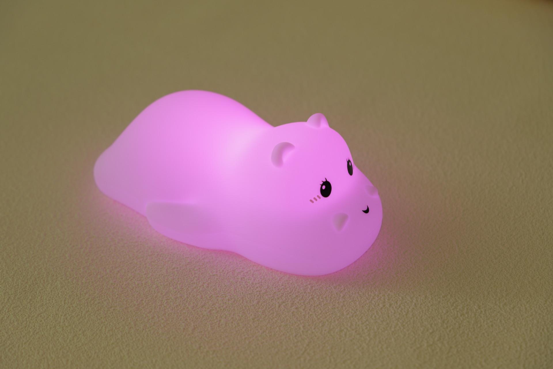 Transfronteriza nueva raqueta de hipopótamo Luz de silicona LED dormitorio luz de noche USB tiempo de carga luz del sueño Luz de La Noche