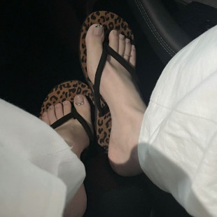 ��ʺ�б��y������Ů�⴩�ļ��r�к�߅ɳ��ܛ���҃ȷ����A�_����Ь