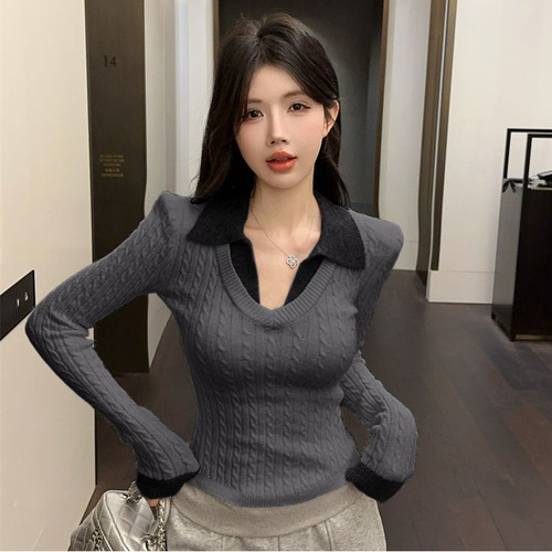 College holiday two-piece polo-neck sweater for women in autumn and winter want v-neck top, base shirt and twist sweater inside