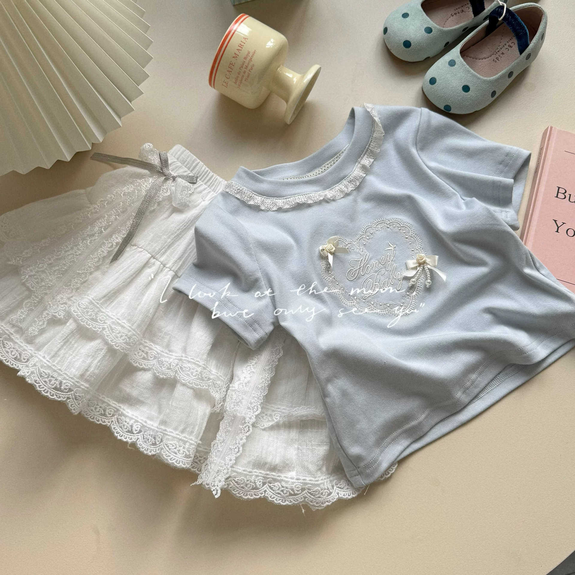 女児半袖tシャツ2025新作夏服中大童新中国式刺繍上着ファッション中小童