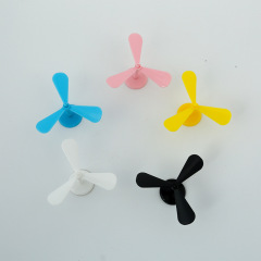 ヘルメットアクセサリー竹トンボ電動車子供ヘルメット竹トンボヘルメットアクセサリーかわいいヘルメット装飾品