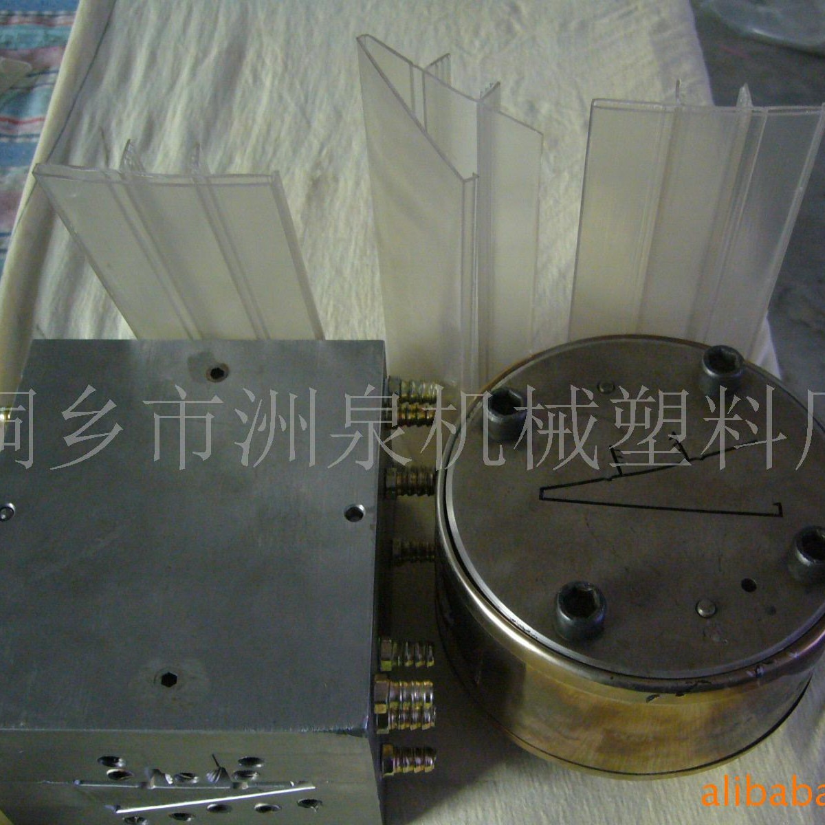 供应挤出模具 标签夹软硬共挤模具 挤塑模具