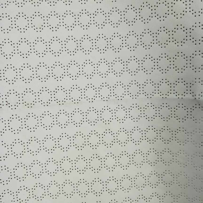 江浙沪服装面料整卷皮革冲孔皮革模具冲孔，针织布激光冲孔异形孔